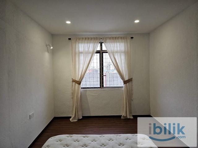 Room for rent in Georgetown, Penang