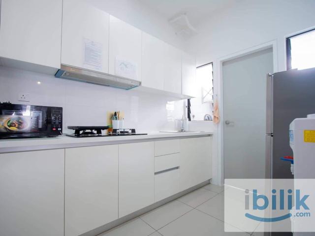 Room for rent in Petaling, Alam Impian