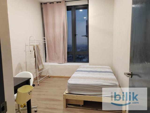 Room for rent in Petaling, Damansara Damai