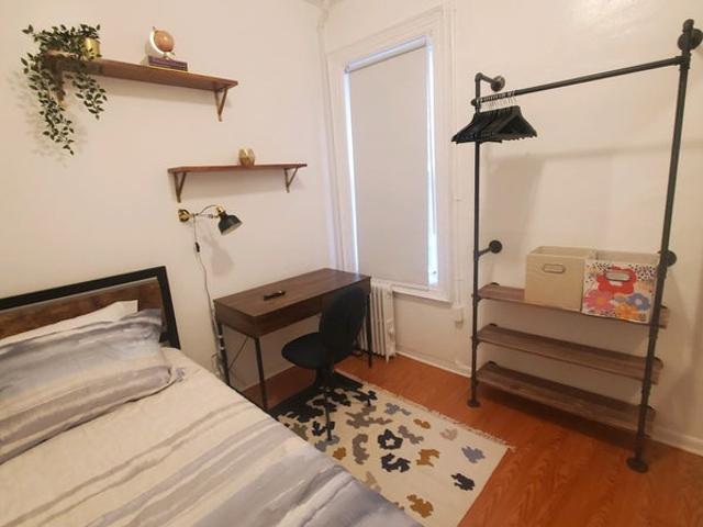 Room for rent in Arverne, New York