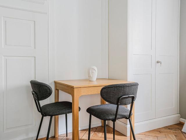 Apartment mieten in Einigen, Zürich