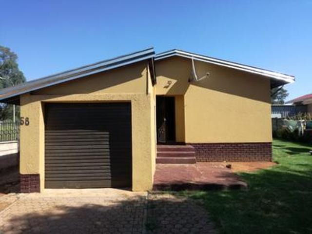 House for sale in Mohlakeng, Gauteng