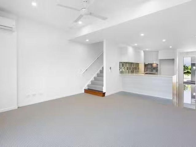 Apartment for rent in Fernbrook, Queensland