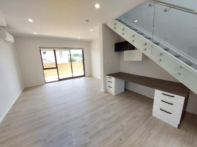 Townhouse for rent in Howick, Oroua County