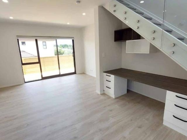 Townhouse for rent in Howick, Oroua County
