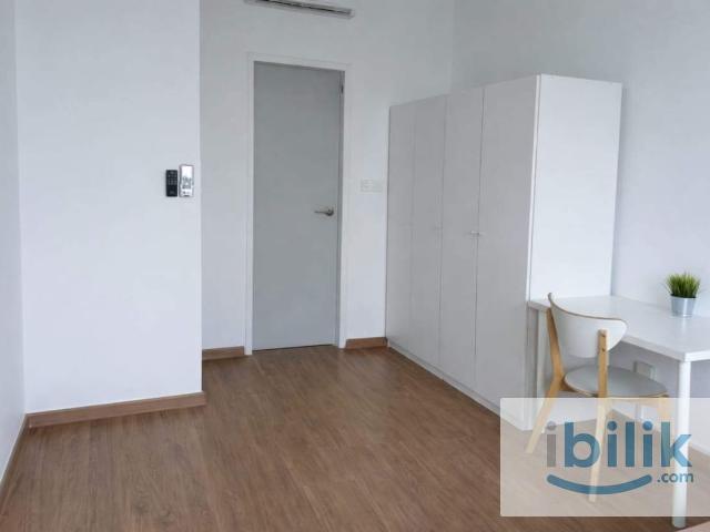Room for rent in Petaling, Alam Impian