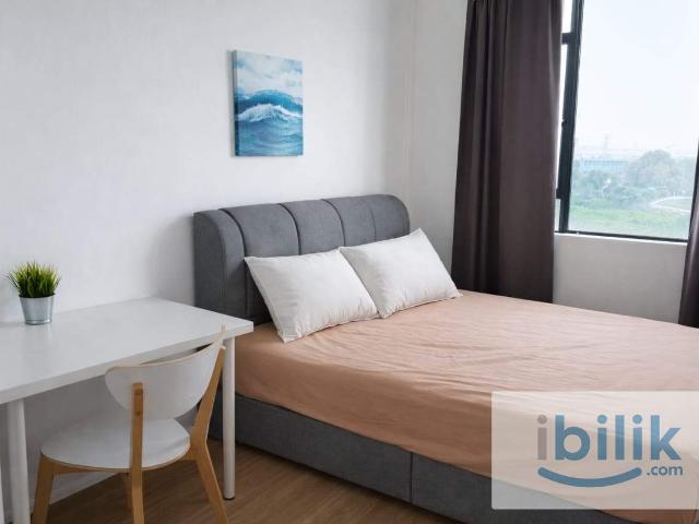 Room for rent in Petaling, Alam Impian