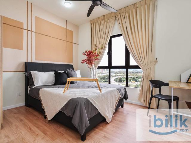 Room for rent in Petaling, Alam Impian