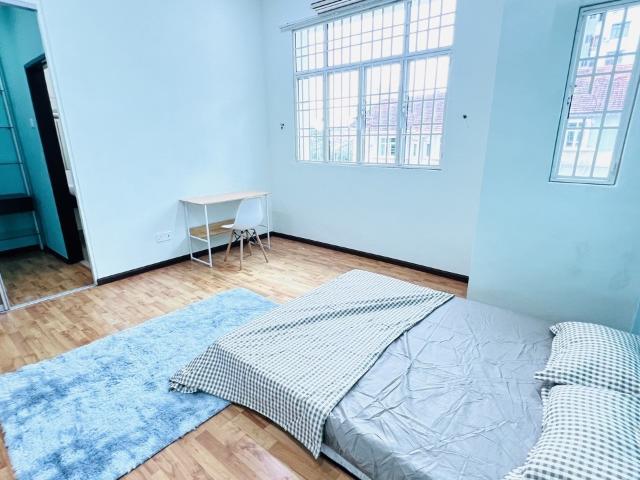 Room for rent in Georgetown, Penang