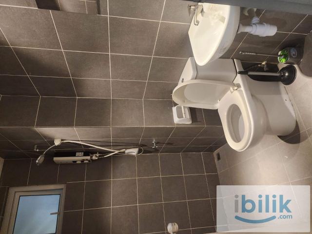 Room for rent in Petaling, Alam Impian