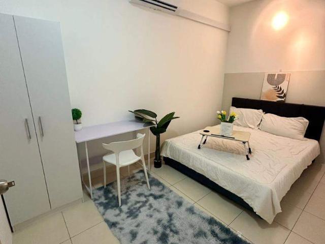 Room for rent in Petaling, Alam Impian