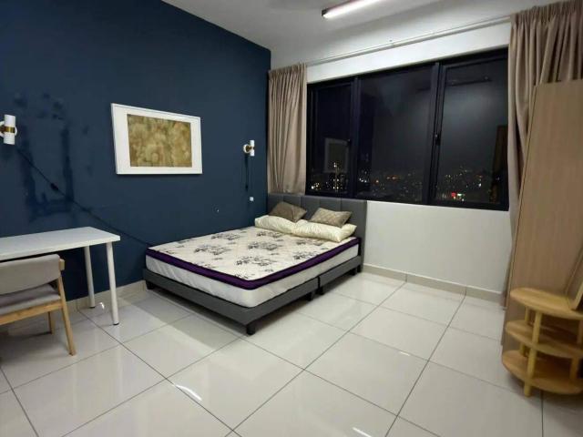 Room for rent in Petaling, Alam Impian