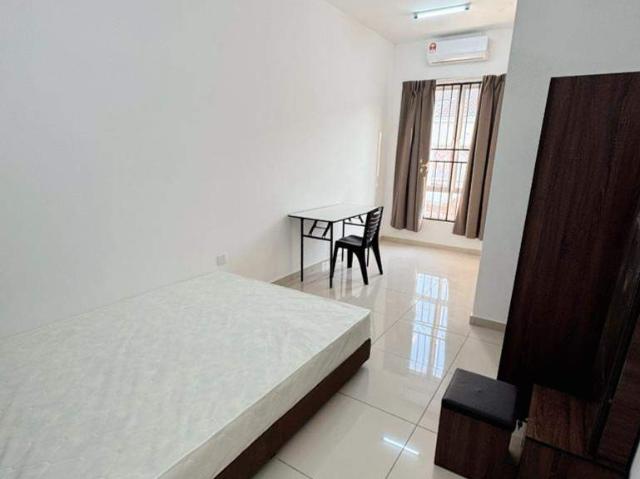 Room for rent in Sendayan Village, Negeri Sembilan