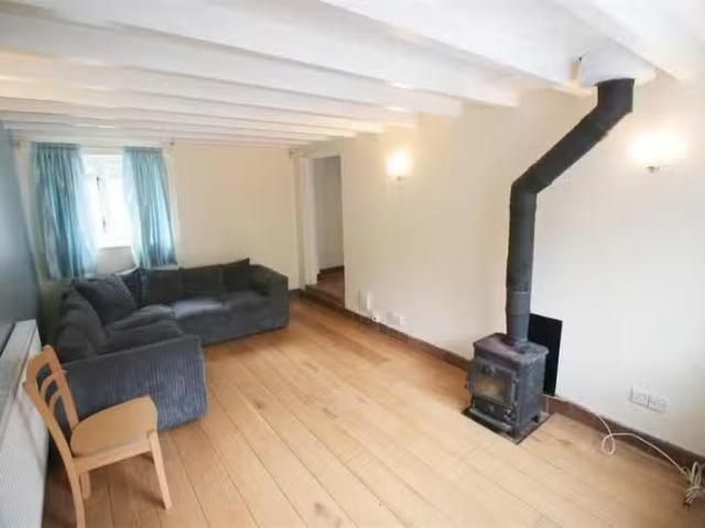 House for rent in Pen-y-ffordd, Wales
