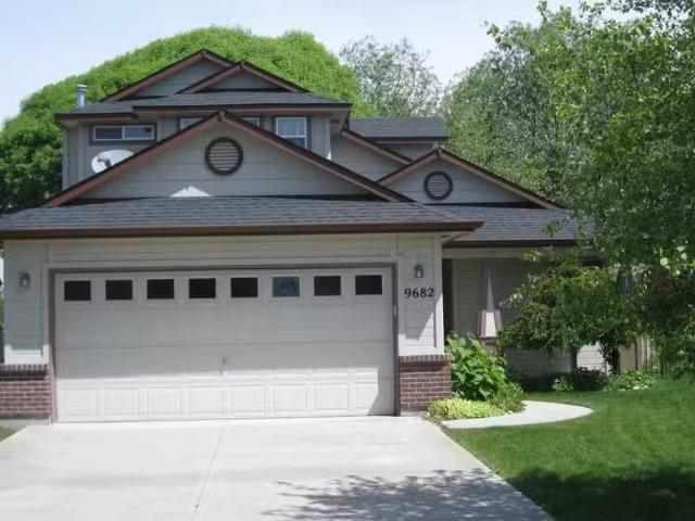 Condo for rent in Garden City