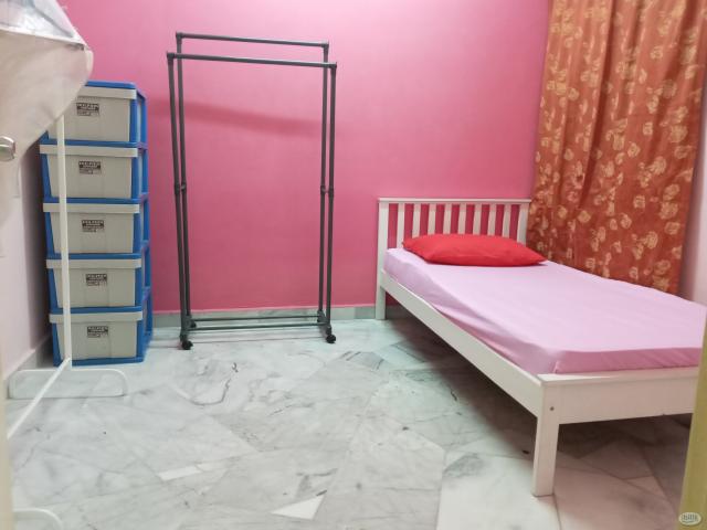 Room for rent in Country Heights Damansara, Kuala Lumpur