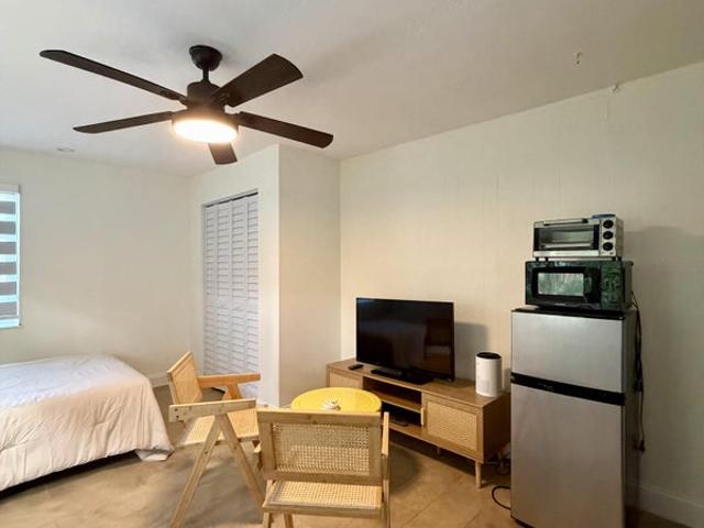 Room for rent in Florida