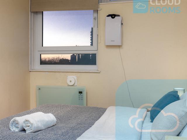 Room for rent in Lowfield, South Yorkshire