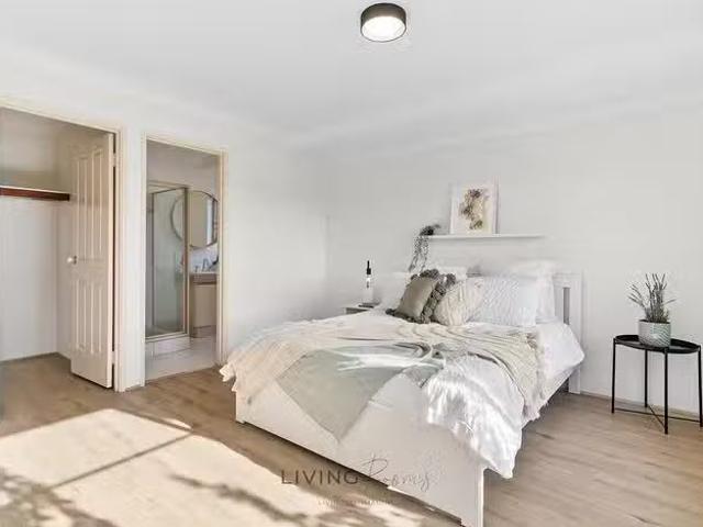 House for rent in Forrestfield, Western Australia