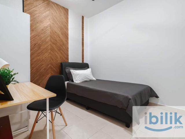Room for rent in Petaling, Alam Impian