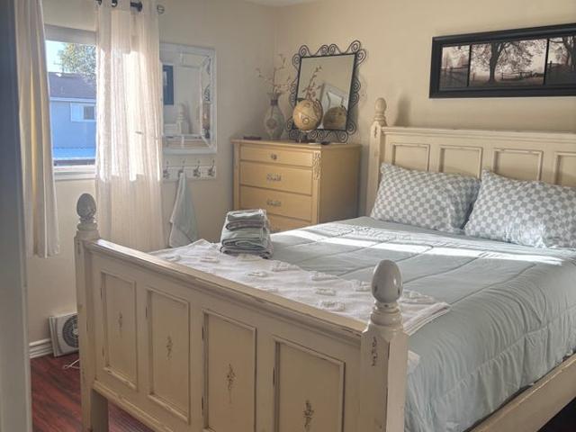 Room for rent in Huntington Beach, California
