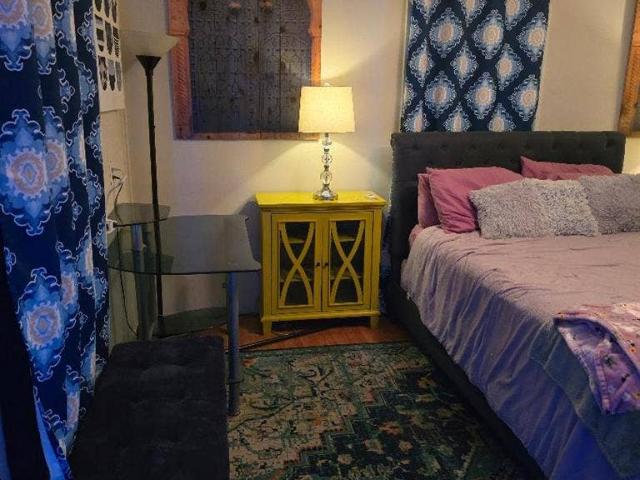 Room for rent in Long Beach Room for rent in Long Beach