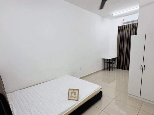 Room for rent in Sendayan Village, Negeri Sembilan