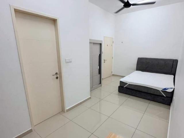 Room for rent in Sendayan Village, Negeri Sembilan