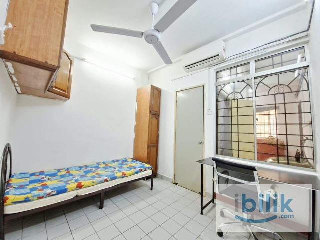 Room for rent in PJU 6, Petaling Jaya
