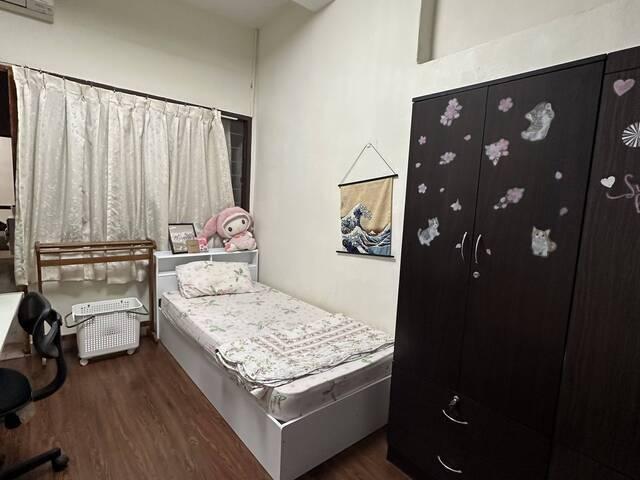 Room for rent in Siglap, 16 Upper East Coast