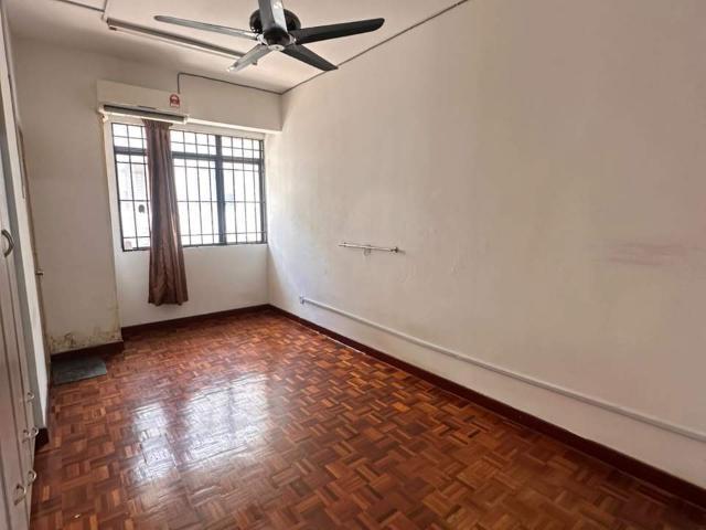 Room for rent in Petaling, Damansara Damai