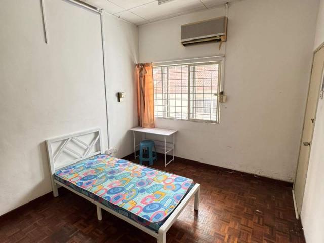 Room for rent in Petaling, Damansara Damai