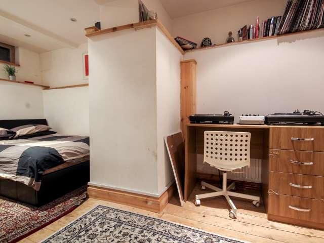 Room for rent in South Hackney, Greater London