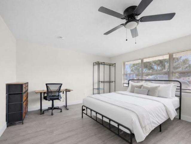 Room for rent in Florida
