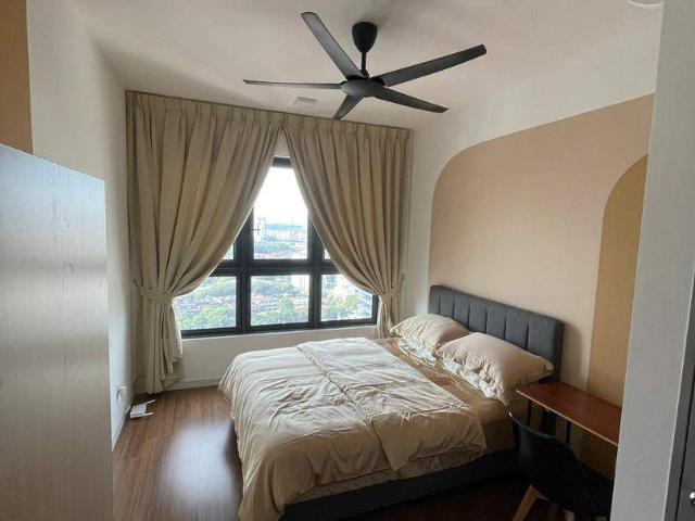 Room for rent in Petaling, Alam Impian