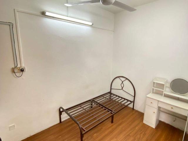 Room for rent in Petaling, Damansara Damai