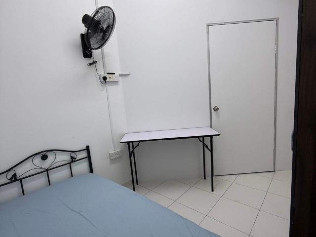 Room for rent in Mukim 13, Georgetown
