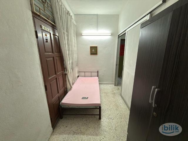 Room for rent in Mukim 13, Georgetown