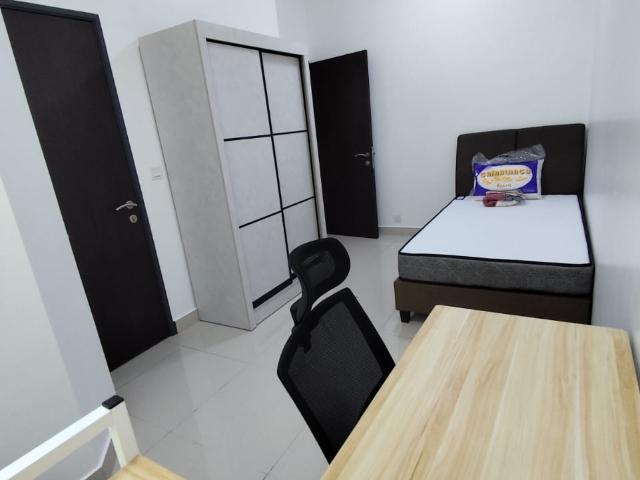 Room for rent in Sendayan Village, Negeri Sembilan