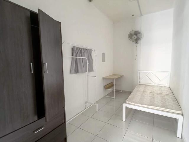 Room for rent in Petaling, Alam Impian