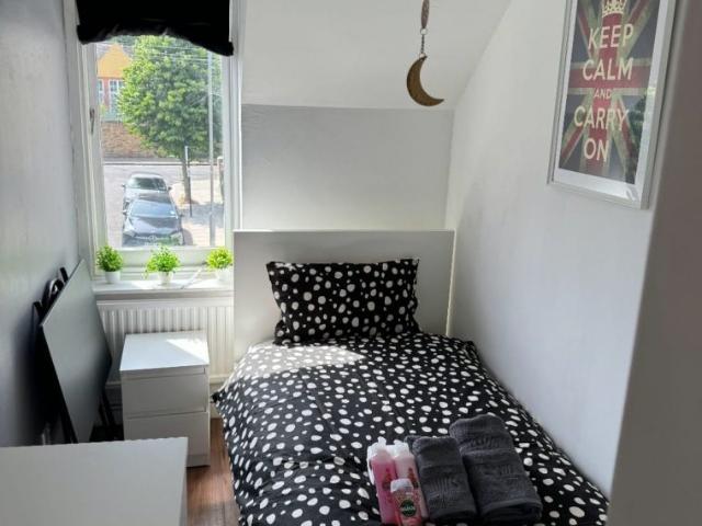Apartment for rent in Westminster, Victoria