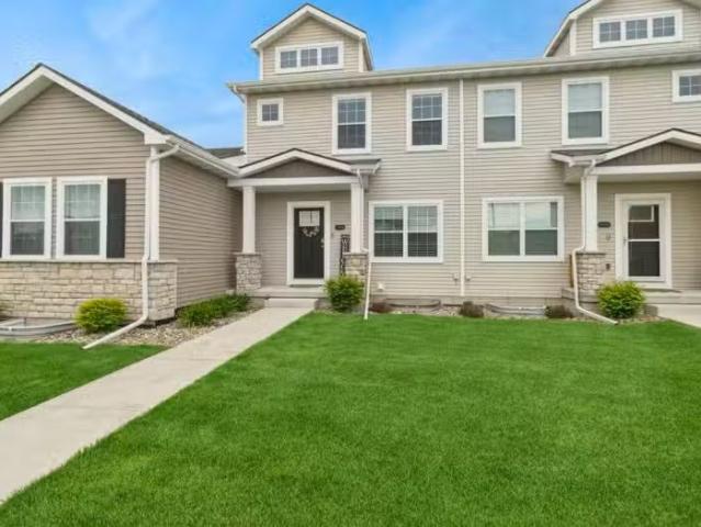 Condo for rent in Urbandale