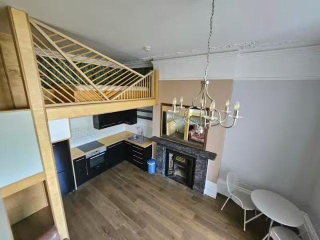 House for rent in Aldrington