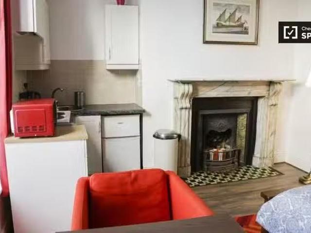 Apartment to rent in Bluebell, North Tipperary