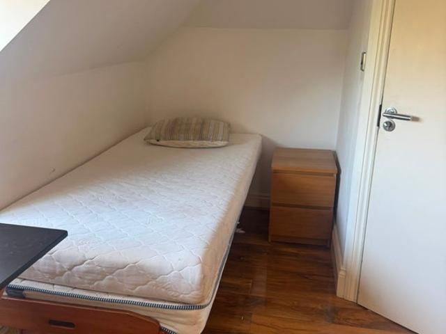 Studio for rent in Temple Fortune, Greater London