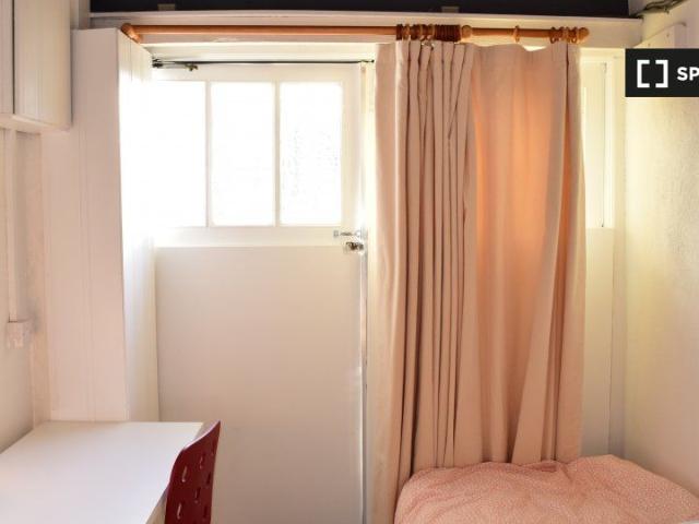 Studio to rent in Blackrock