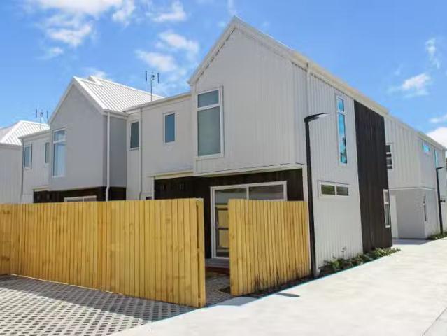 House for rent in Chaslands, Canterbury