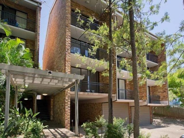 Apartment for rent in Toombul, Queensland
