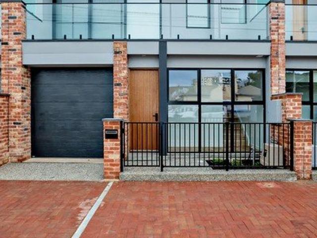 Townhouse for rent in Bowden, Adelaide