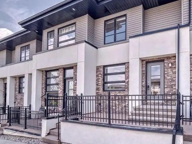 Townhouse for rent in Aspen Woods, Calgary